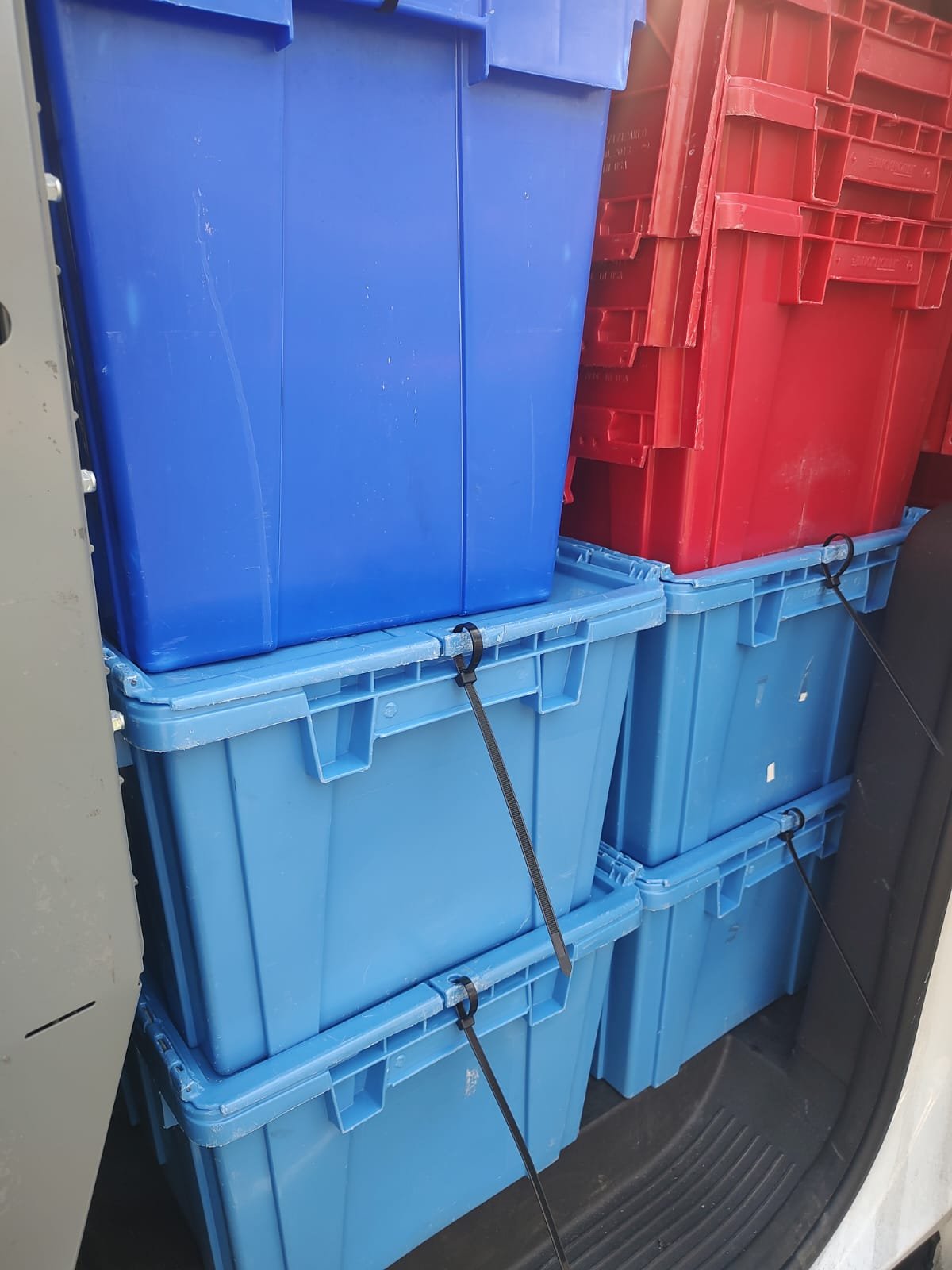 Organized delivery crates